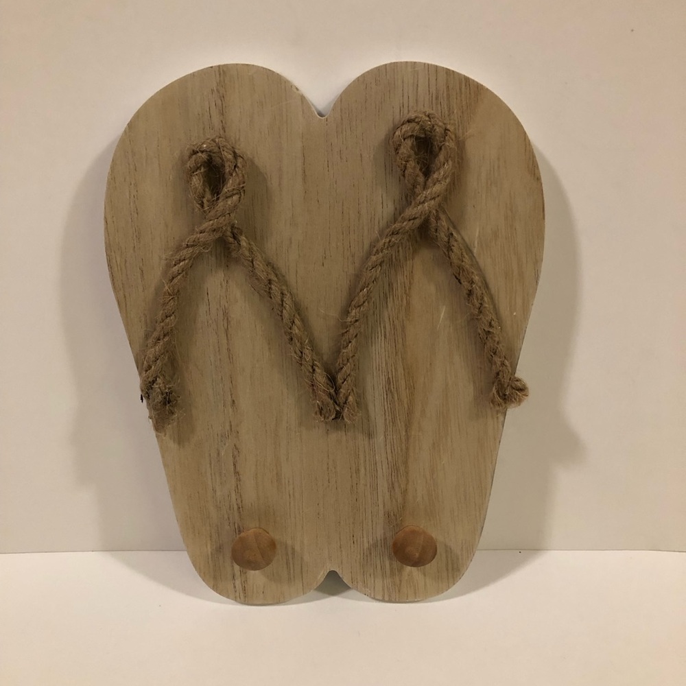 3/$20 Bouclair Wooden Flip Flops Wall Decor NWT
